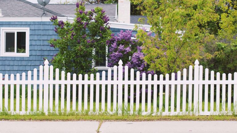 7 Ideas To Fix The Bottom Of Fence Gap￼