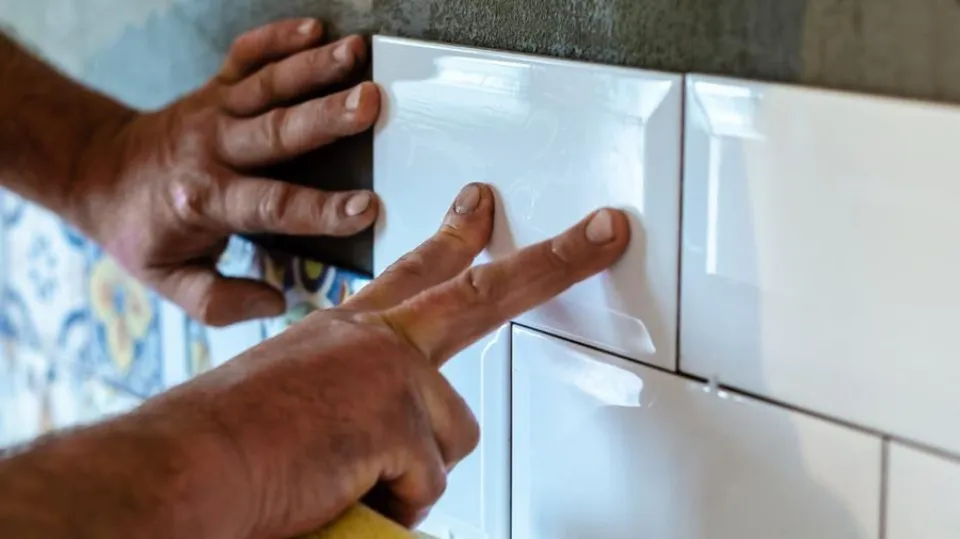 How to Tile a Backsplash Easily? Step-By-Step Guide