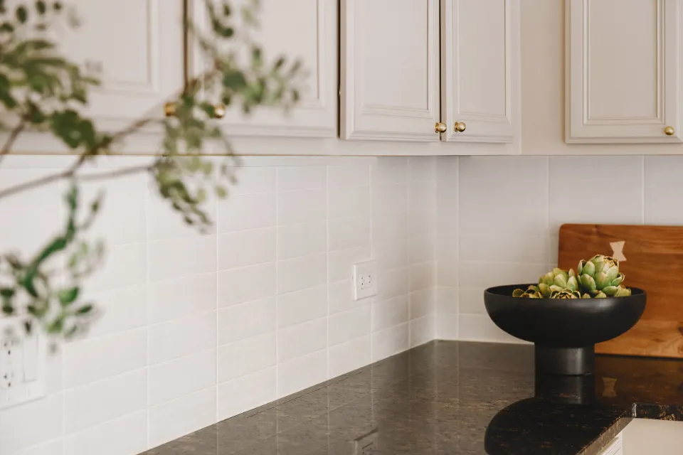How to Tile a Backsplash Easily? Step-By-Step Guide